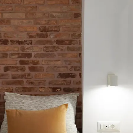 Lindas Convent Garden 2 * 干尼亞