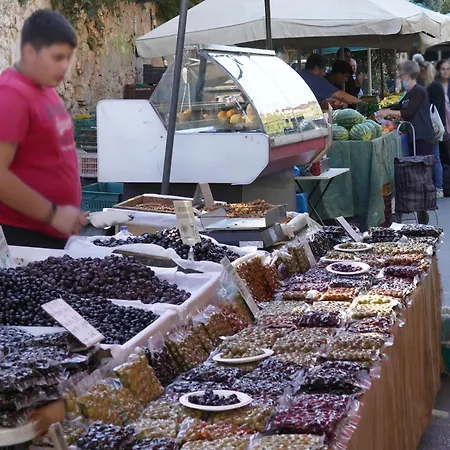 Будинок відпочинку Lindas Convent Garden 2 *