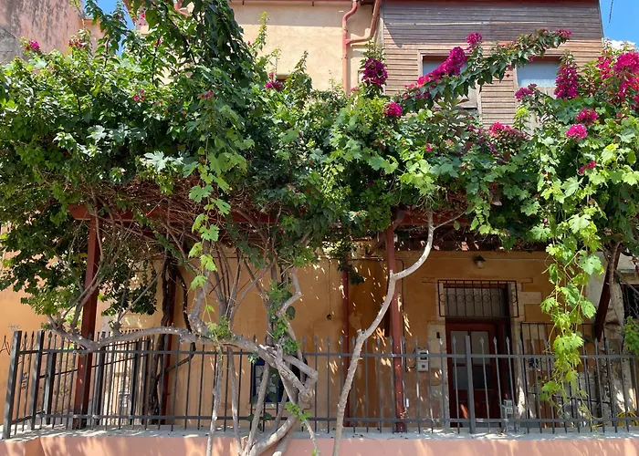 Lindas Convent Garden 2 * Chania (Crete)